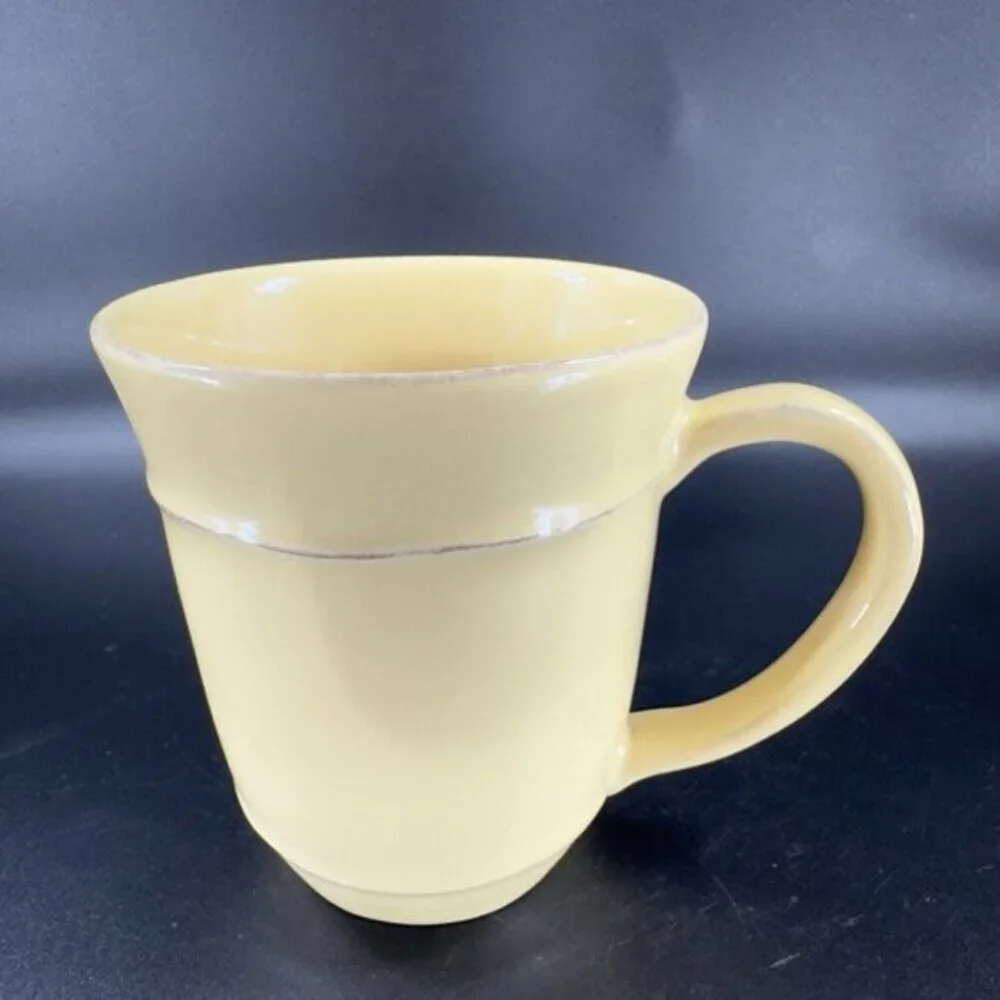 POTTERY BARN Cambria Butter Ceramic Coffee Mug Cup Embossed Edges Mug Cup‎ Set 2
